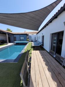 Villas Maison de famille Entre bois et sel avec piscine privee chauffee : photos des chambres