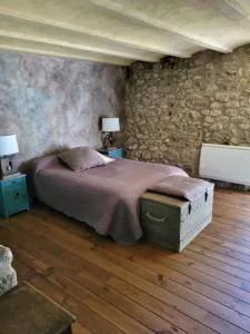 chambre ciel et terre et chambre terrasse - 圣洛朗－德塞尔当