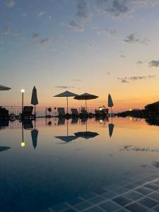 Two-Bedroom Apartment with Terrace and Sea View room in Berg Apartments