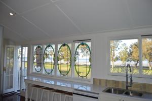 Flinders Seaside Cottage