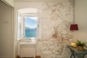 Apartment Nora by the Beach