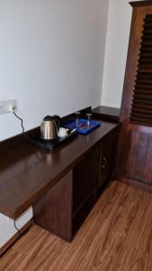 MILLETS FOOD COMPANY AND COOKING CENTER