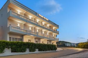 Paradise Art Hotel by Mr and Mrs White