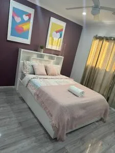 Fully furnished 4 Bedrooms House located in Fraser Rise - Sunbury