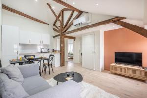 5#Two Bedrooms#Champs Elysées#Arc de Triomphe#AC