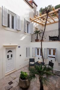 Apartments Odin 