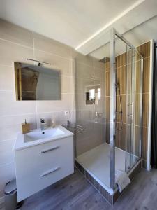 Appartements Paisible maison de village avec terrasse : photos des chambres