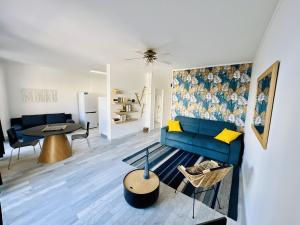 Grand studio avec terrasse vue mer et parking