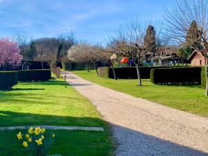 Campings Camping Familial paisible avec piscine, mobil home , chalet, Studio & emplacement nue : photos des chambres
