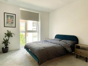 Modern new 2 bedroom flat