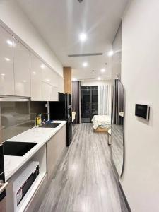 Căn hộ dịch vụ ban công tonkin