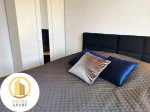 Apartament Granatowy