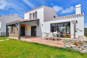 maison neuve- 6 adultes & 4 enfants - 350m plage