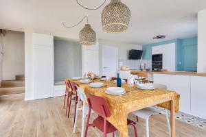 maison neuve- 6 adultes & 4 enfants - 350m plage