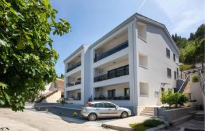 Gorgeous Apartment In Blace 