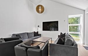 4 Bedroom Nice Home In Strøby