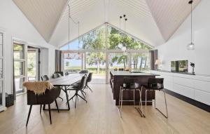 4 Bedroom Nice Home In Strøby