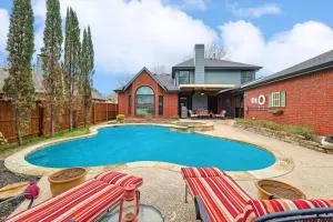 DFW Getaway - 4 Bedrooms Pool Oasis Media Room - Flower Mound