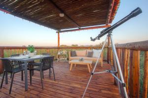 The Duchess Luxury Safari Villa, Close to KNP, Giraffe-Feeding-Tower, Bush-Bath, Boma