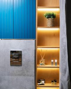 Green Apartment in the Hill