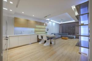 The View Luxury Apartment Center