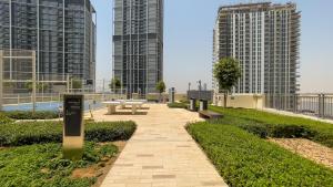 GLOBALSTAY Creek Rise Tower Elegant Apartments