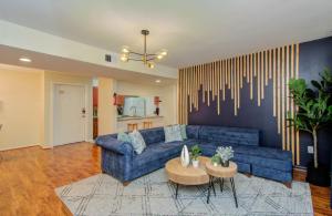 3 Bedrooms Spacious Central Condo w Pool