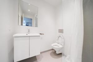 Refurbished 1-BR apartment close to airport - 262