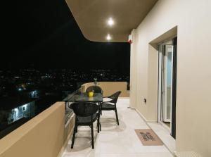 Blue Apartment in the Hill