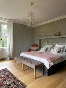 B&B / Chambres d'hotes Les Hauts de Saulies - Chambre et Table d-Hotes de charme : photos des chambres