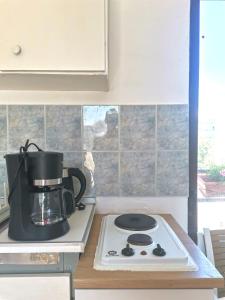 3rd floor apartment in town with sea view