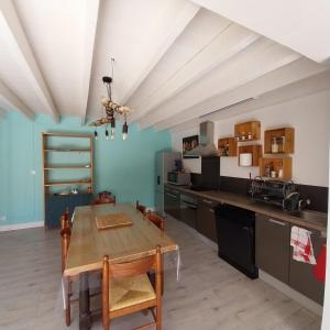 Coquette maison, 2 chambres mansardées, Narbonne Plage