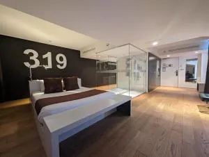 Hotel L'Hotan - 维勒讷沃托洛扎讷