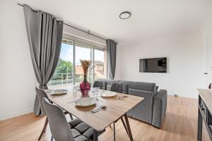 LÉlégance Urbaine-clim-parking gratuit dans rue