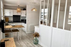 Appartements Cozy studio completely renovated with breathtaking views of the port : photos des chambres