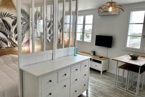 Appartements Cozy studio completely renovated with breathtaking views of the port : photos des chambres