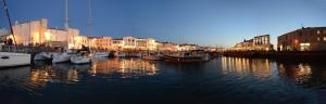 Appartements 75m2 flat on the harbour car park included : photos des chambres