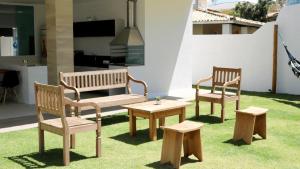 Casa 6 Suítes a 80 Metros da Praia em Guarajuba