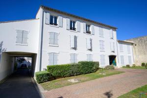 Maisons de vacances Nice and quiet appartment only 2 steps away from the harbour of St Martin : photos des chambres