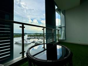 Puteri Harbour 3BR - A Million Dollar View - 7 mins to Legoland