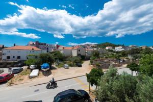 Sunny apartment Lapad 