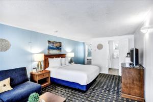 Queen Room room in Ocean Breeze Motel