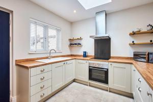 Host & Stay - Porter Cottage