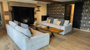Villas Auberge St Vincent et Diligence 35pers : jacuzzi, salle de jeux : photos des chambres