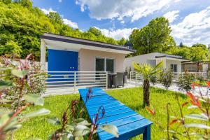 Yanka 4 Houses