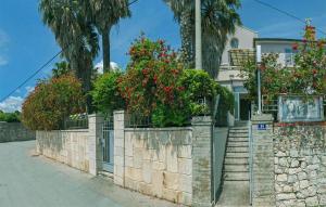 Gorgeous Apartment In Kastel Luksic