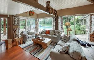 Stunning Home In Seignosse