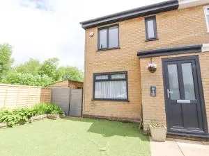 3 Thrimby Court - Bare