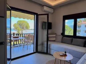 Bay Leaves Vourvourou - Diaporos