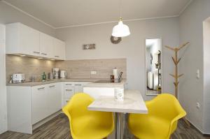 Haus Büdnerstube Ferienwohnung Nr 3 - mit Schwimmbad und Saunanutzung im AHOI-Erlebnisbad Sellin